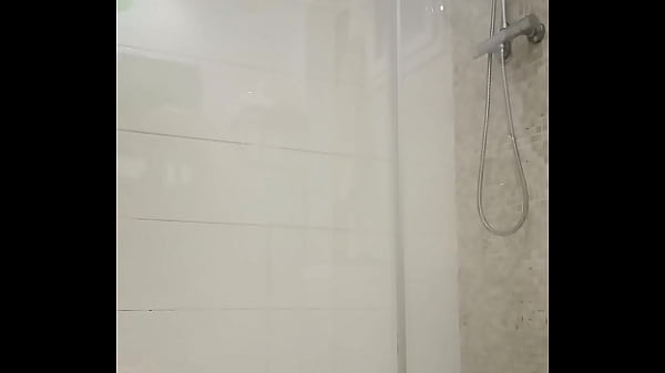Nonton Hot Girl Gets Horny In The Shower With Her Toy thumbnail