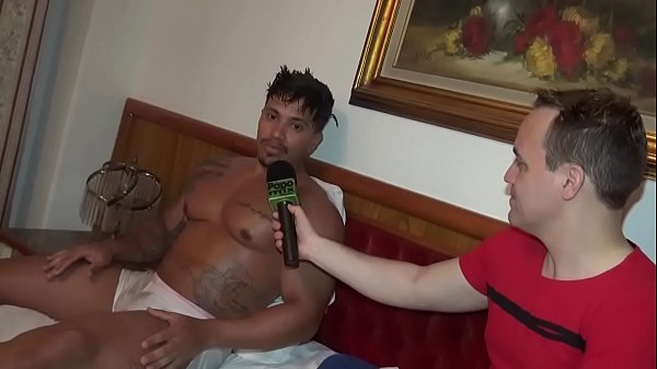 Play MP4 - Tonny Vinny&comma; o rei da ousadia&comma; sem censura na TVPapoMix - Parte 1 - WhatsApp do PapoMix &lpar;11&rpar;94779-1519