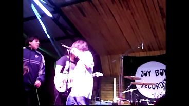 4teto hace gritar de placer a su publico