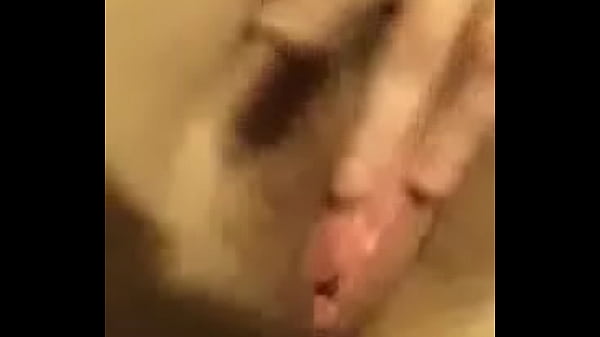 High and horny bitch finger fuck