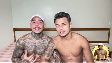 MACHO TATUADO FODENDO BRANQUINHO