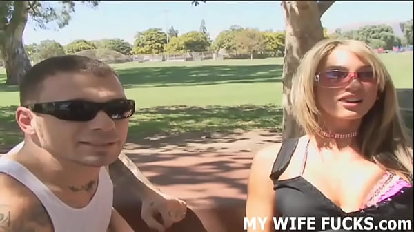 Play MP4 - Watching my wife getting a hard dicking is so hot