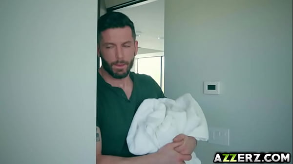 Busty babe Ivy Rose loves fucking a huge_cock