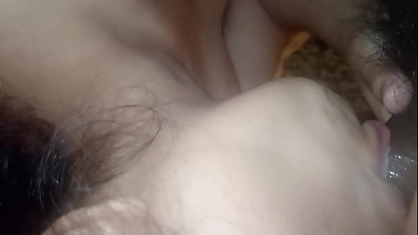 Hellymorgan mi amiga vino a mi casa para olvidarse de su novio