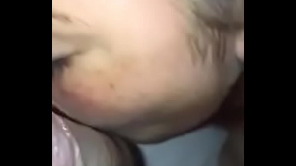 Da_una mamada de huevos conuna delicadeza_q me excita mucho