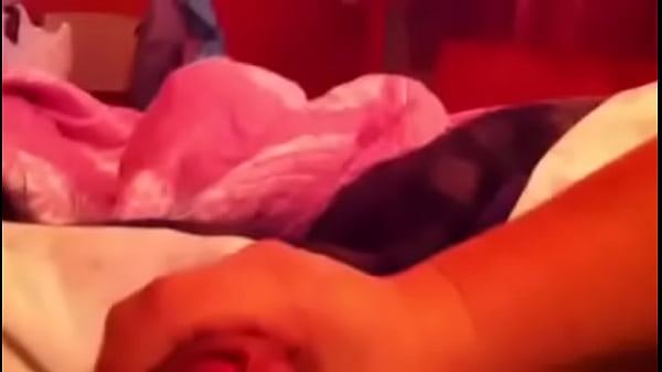 Me masturba mi mujer viendo el matinal bienvenido 