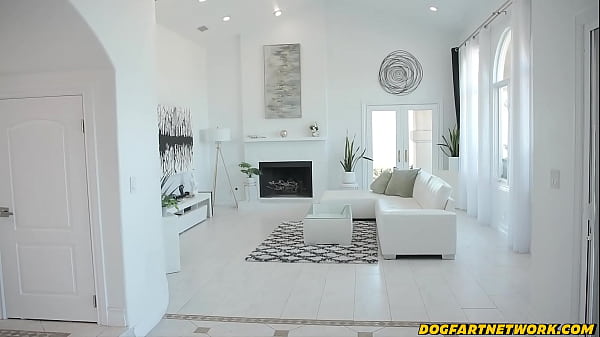 Play MP4 - Petite Realtor Takes a Closer Look At Her Clients "Assets" - Graycee Baybee - Dogfart