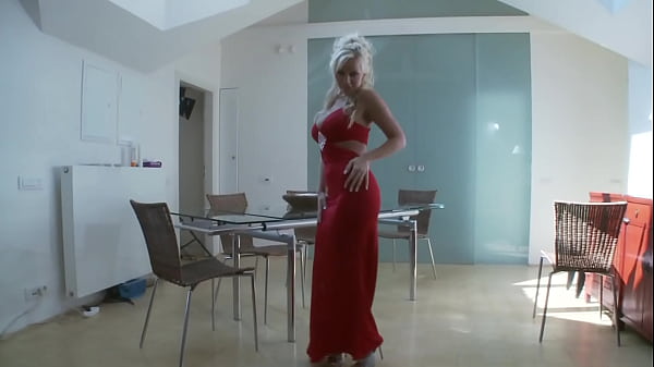 Nonton Cindy Dollar Ready For Party thumbnail