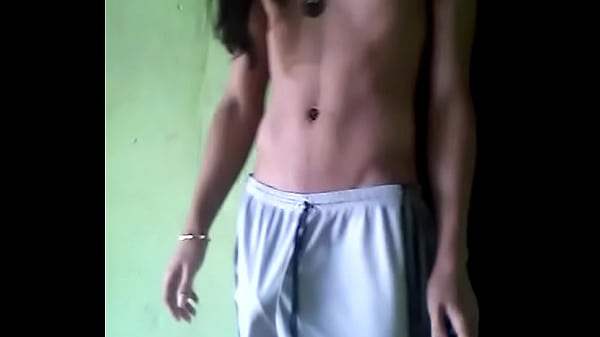 Play MP4 - Filhote batendo uma