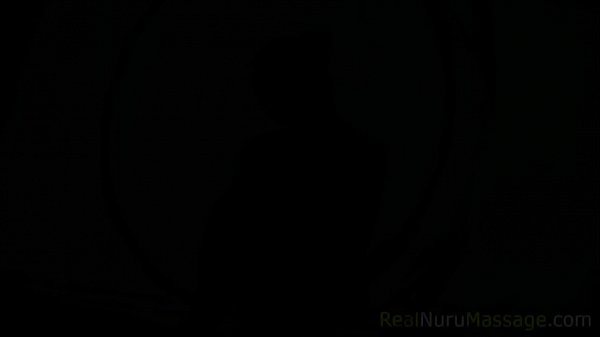 Nonton Little Hottie Massages thumbnail