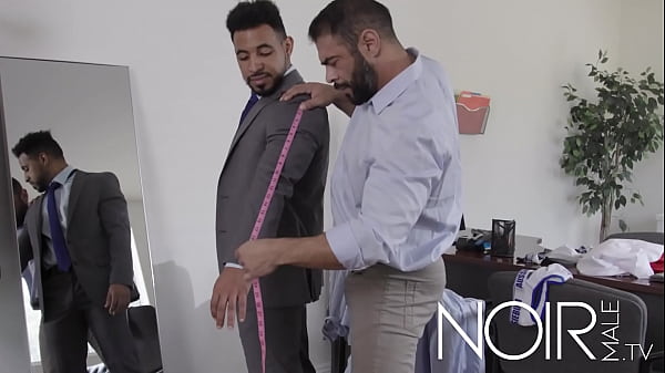 Mi amigo se sorprende con mi gran polla 