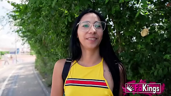 Play MP4 - BAREBACK casting for young Sole&excl; She proves us she's wild at fucking hard