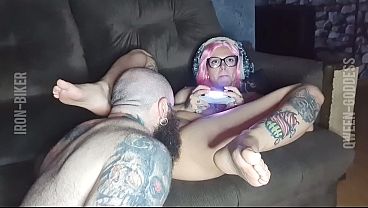 Fucking The Hot Nerd While She Plays Video Games. thumbnail