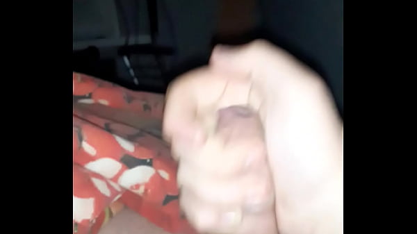 Кончил на трусы после дрочки