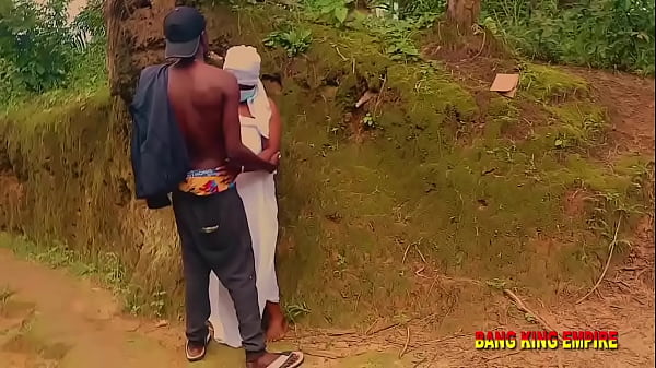 Nonton Bbw Exterior Bush Fuck With A Black Big Dick Guy thumbnail