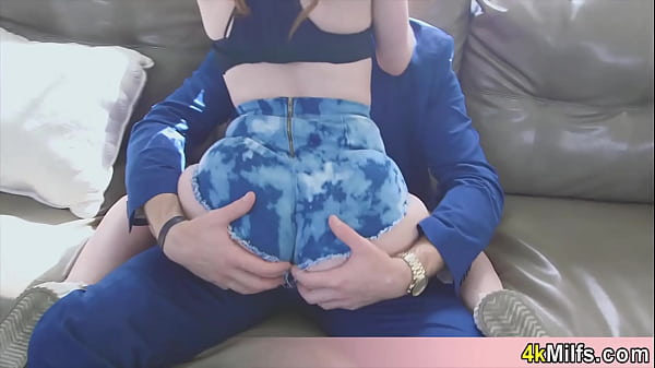 Play MP4 - Nympho redhead stepmom Ella showing me her beautiful bubbly mature ass