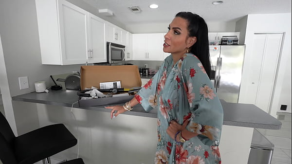 Play MP4 - Latina Neighbor Is A Slut For BWC