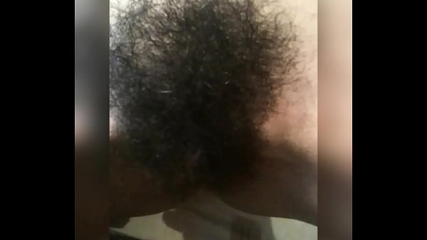 Play MP4 - Morenita y conejito