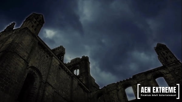 Nonton Jodie James And Savannah Gold Have A Lesbian Tryst thumbnail