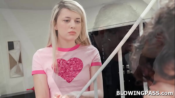 Stepdaughter_sucking_stepdad_s big cock