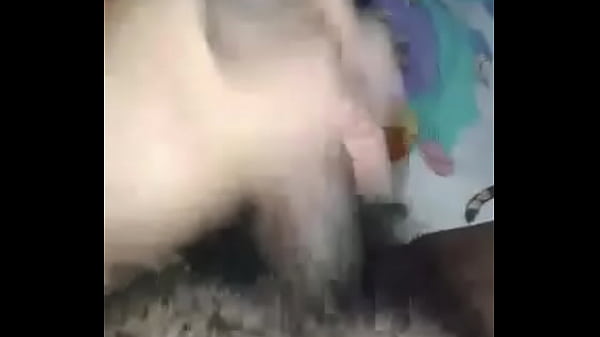 Masturbandome pensando en ella 