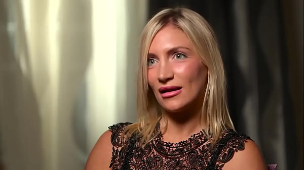 Irina fantasme #3 un jour le livreur suis en culotte mon mec me regarde et dit calmement &laquo; tu va