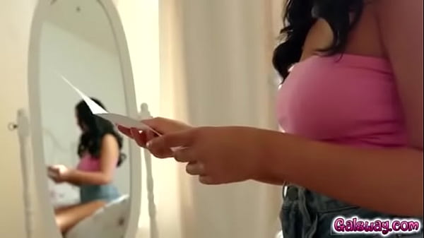 Nonton Secret Admirer1.mp4 thumbnail