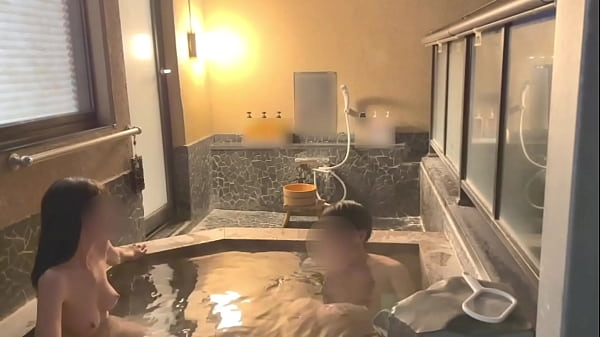 Nonton 【個人撮影】初温泉旅行夜にお洒落な露天風呂でイチャイチャから濃厚生ハメsex立ちバックで激しく突く..japanese Amateur Hentai thumbnail