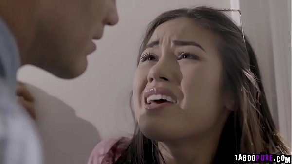 Derrick Pierce feed Kendra Spades a mouthful_of his big juicy_cock