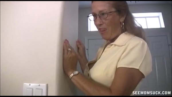 Play MP4 - granny Sucks off Monster Cock