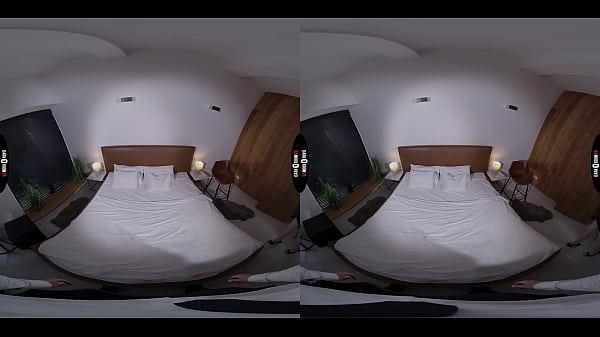 DARK ROOM VR - SAFIRA YAKKUZA And Her Big Boobs 