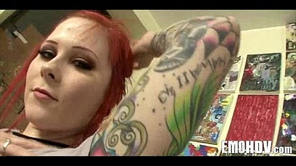 Nonton Tattooed Goth Babe 379 thumbnail
