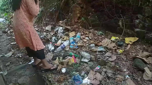 Play MP4 - स्क्रैप लेने आया लड़की को मनी ऑफर करके चुदाई किया &excl;  देसी हिंदी टॉकिंग