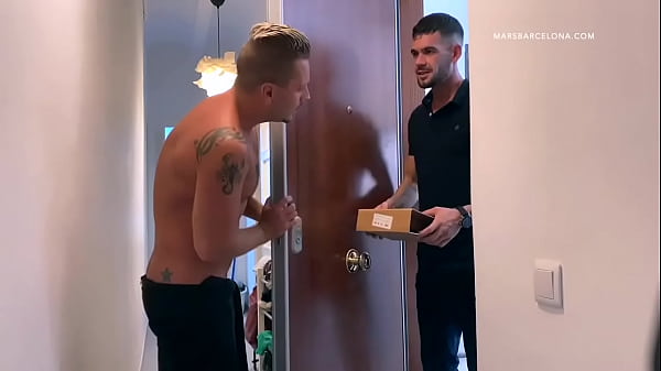 Bareback with hot Delivery Guy 