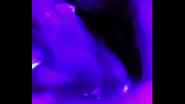 Play MP4 - Cumshot in the blacklight