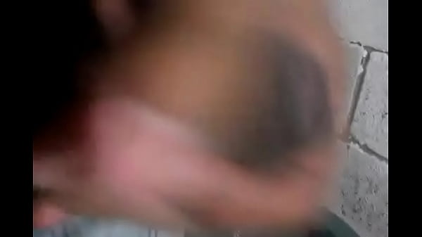 masturbandome en el ba&ntilde_o