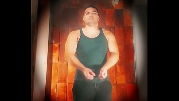 Nonton Masturbacion - Sexy Numero Uno - Pene Grande De Dieciocho Centimetros Haciendo El Helicoptero thumbnail