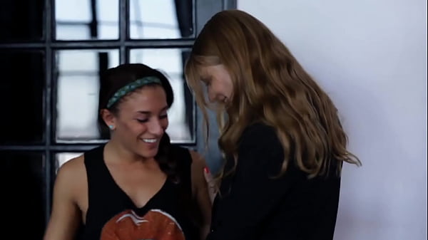 HAIRY SCISSORING_LESBIAN_CUNTS XXX