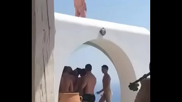 Play MP4 - Mikonos suruba