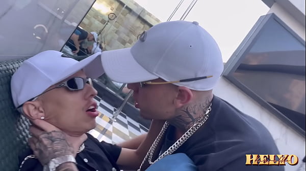 Meu Parceiro Estava Vontade De Comer Um Cuzinho thumbnail