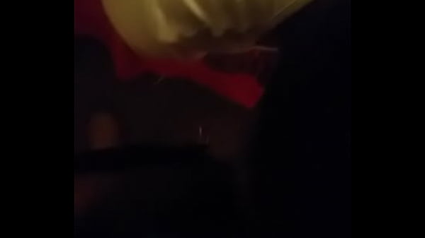 She sucking balls n all