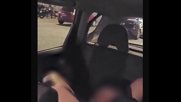 Play MP4 - Sra&period;Moema namorando o BBC no estacionamento do MC Donalds e depois termina no carro