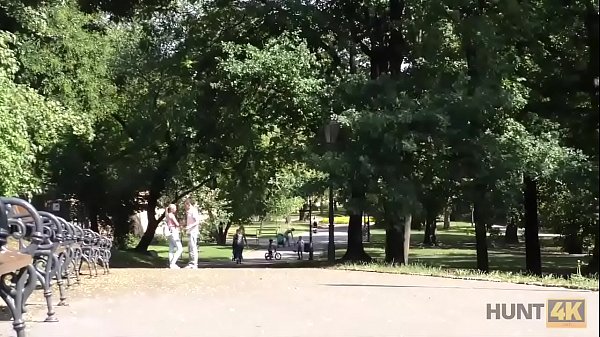 HUNT4K. Ella casi pierde su_billetera pero encontró sexo alocado