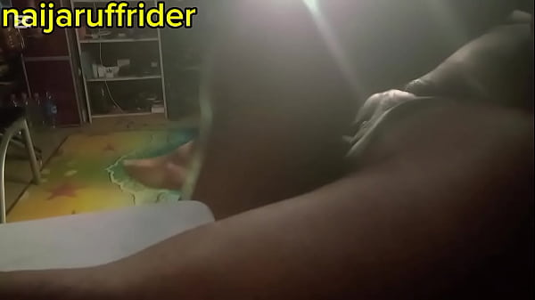 Play MP4 - Midnight fuck with a music at the background