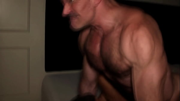 Play MP4 - Jack Wolf breeds AxelFitBoy