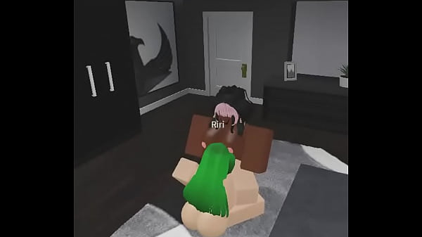 Nonton Futa Getting Sucked thumbnail