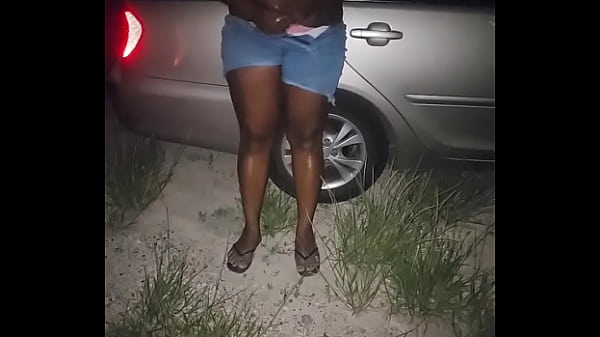 Big booty black ebony woman enjoys getting pussy licked and doggystyled on car kyexperience