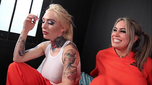 Play MP4 - Squirting Prison Sluts get nasty in their cell