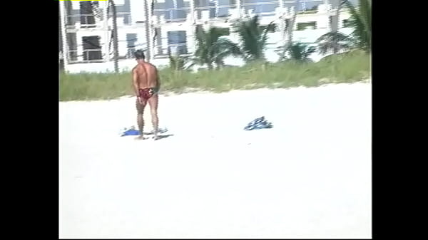Play MP4 - South Beach Lifeguards &num;1 - The lifeguard wants to save your life and give you a blowjob at the same time