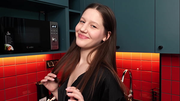 Nonton Morning Kitchen Quickie With Last Night&rsquo;s Club Girl thumbnail